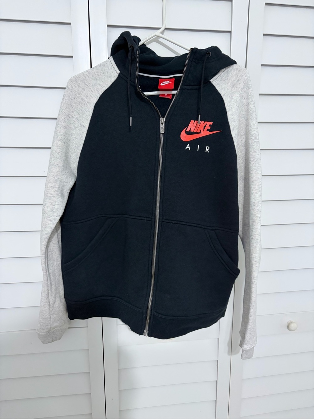 Vintage Nike Black & Light Gray Zip-Up Hoodie Jacket